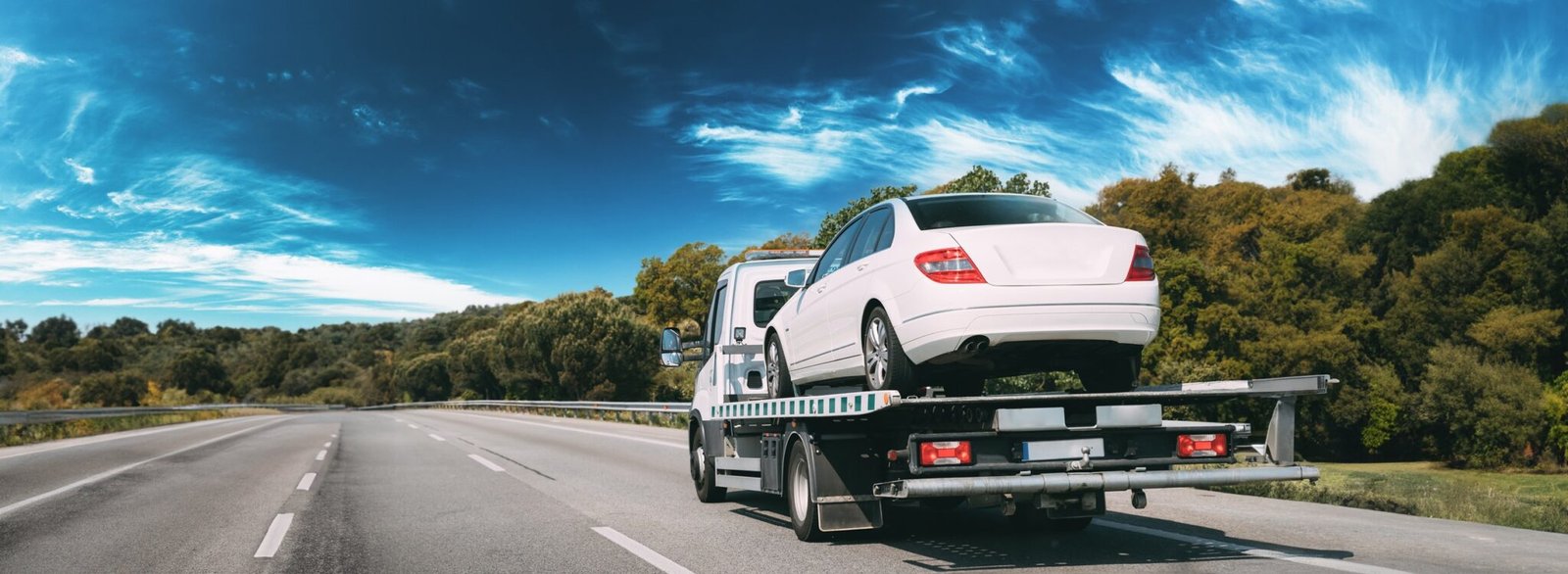 Get Car Recovery Service From Trusted Roadside Assistance